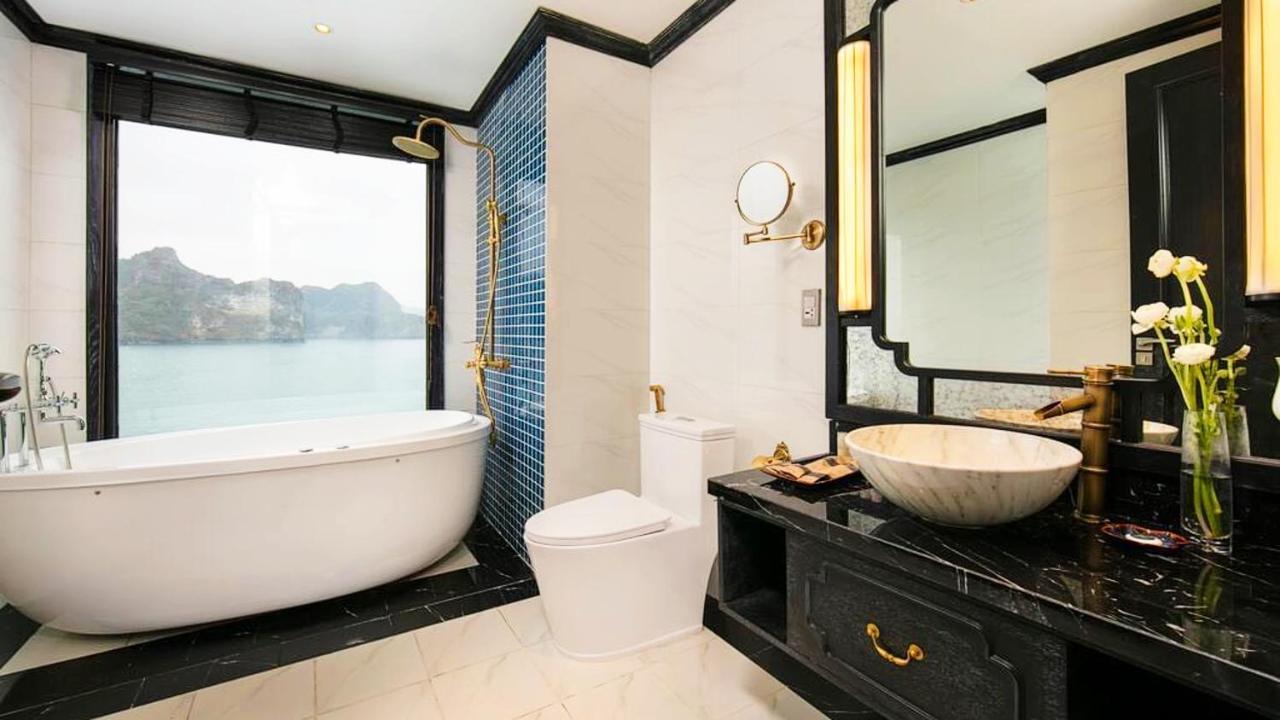 Lotus Elegance Cruise Hotel Hạ Long-öböl Kültér fotó