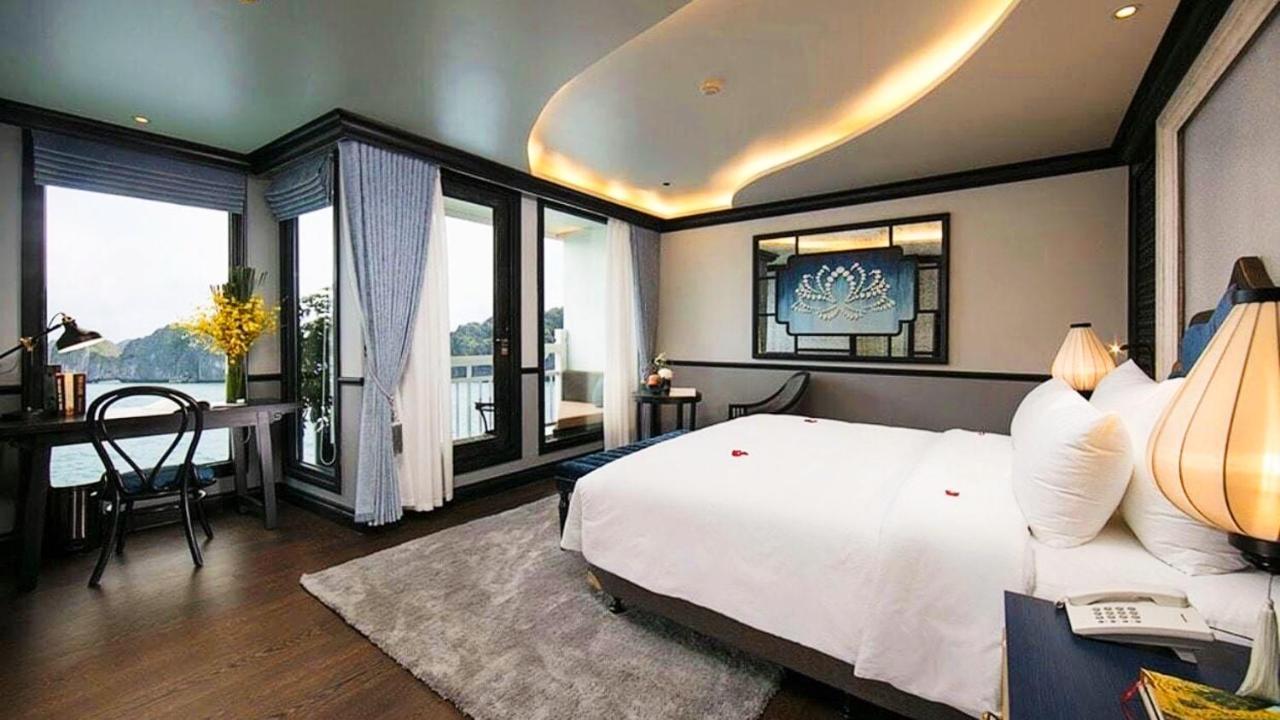 Lotus Elegance Cruise Hotel Hạ Long-öböl Kültér fotó