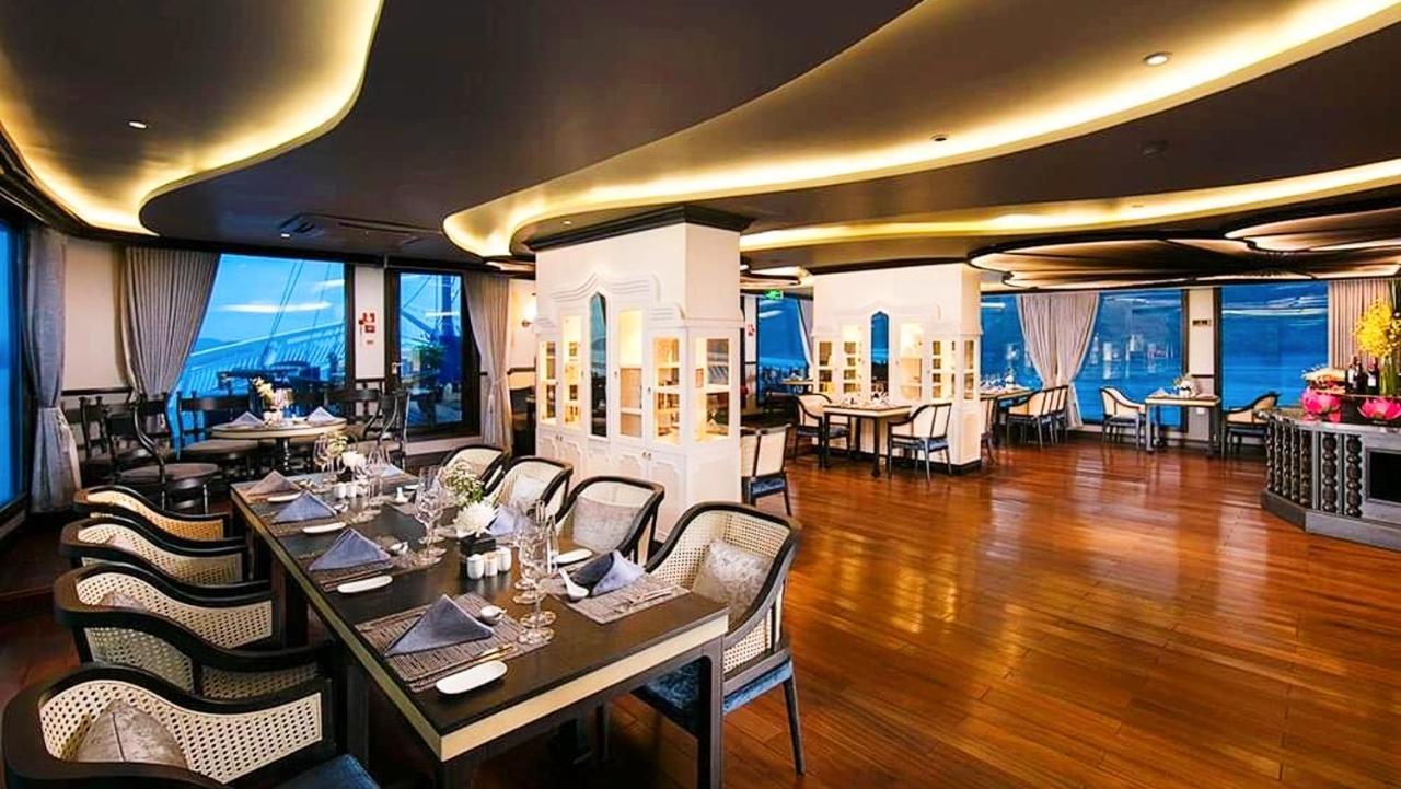 Lotus Elegance Cruise Hotel Hạ Long-öböl Kültér fotó