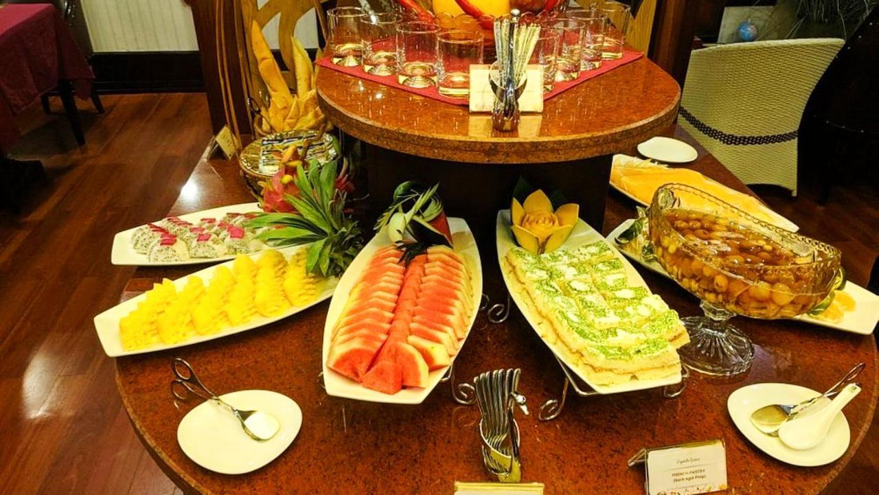 Lotus Elegance Cruise Hotel Hạ Long-öböl Kültér fotó