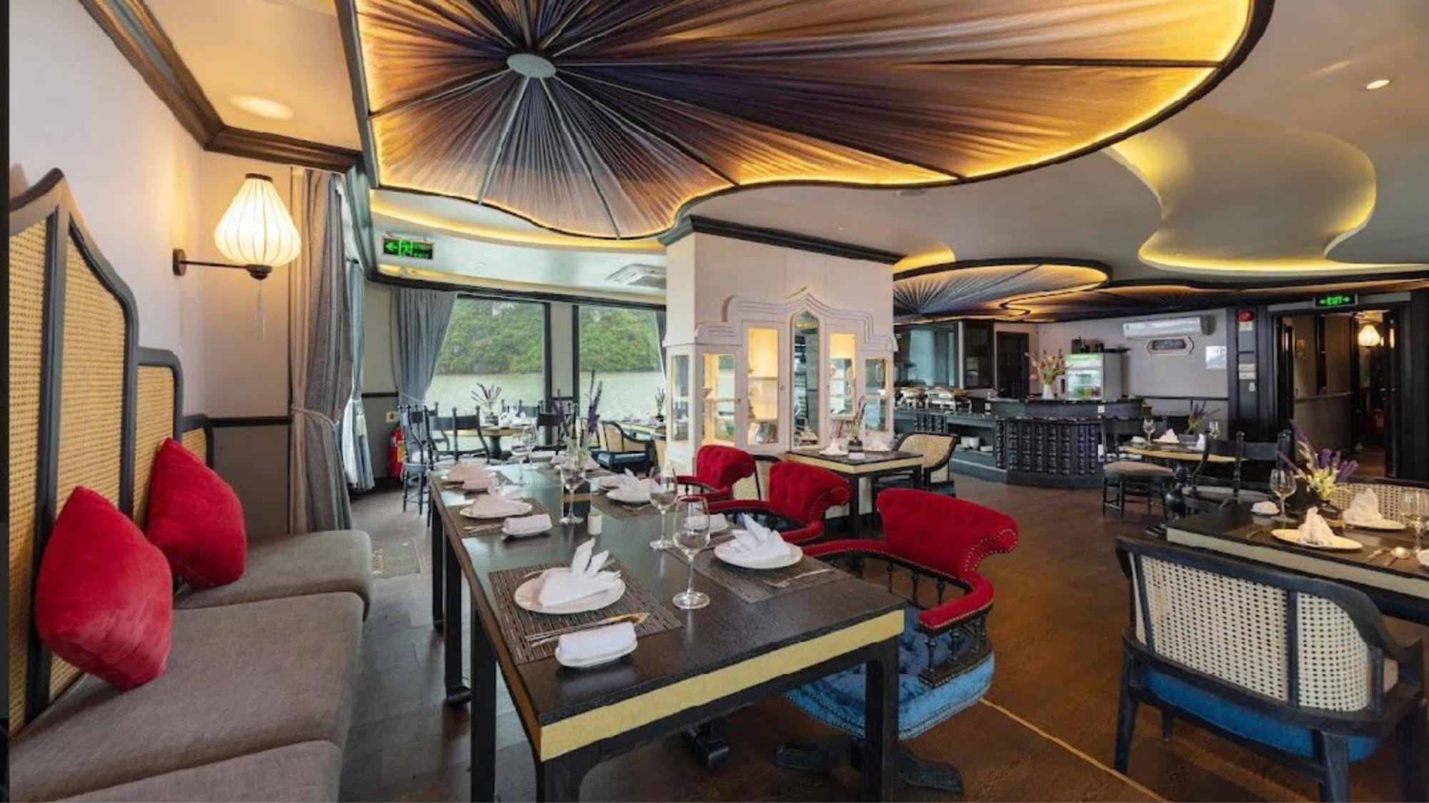 Lotus Elegance Cruise Hotel Hạ Long-öböl Kültér fotó