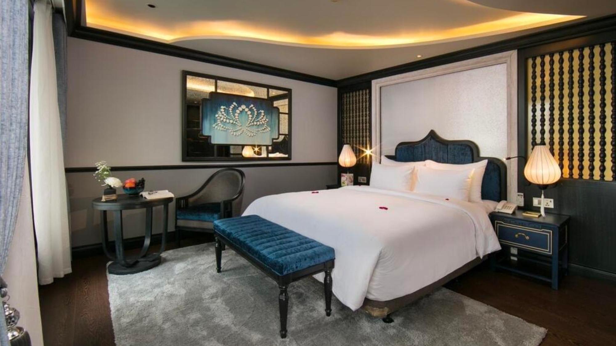 Lotus Elegance Cruise Hotel Hạ Long-öböl Kültér fotó