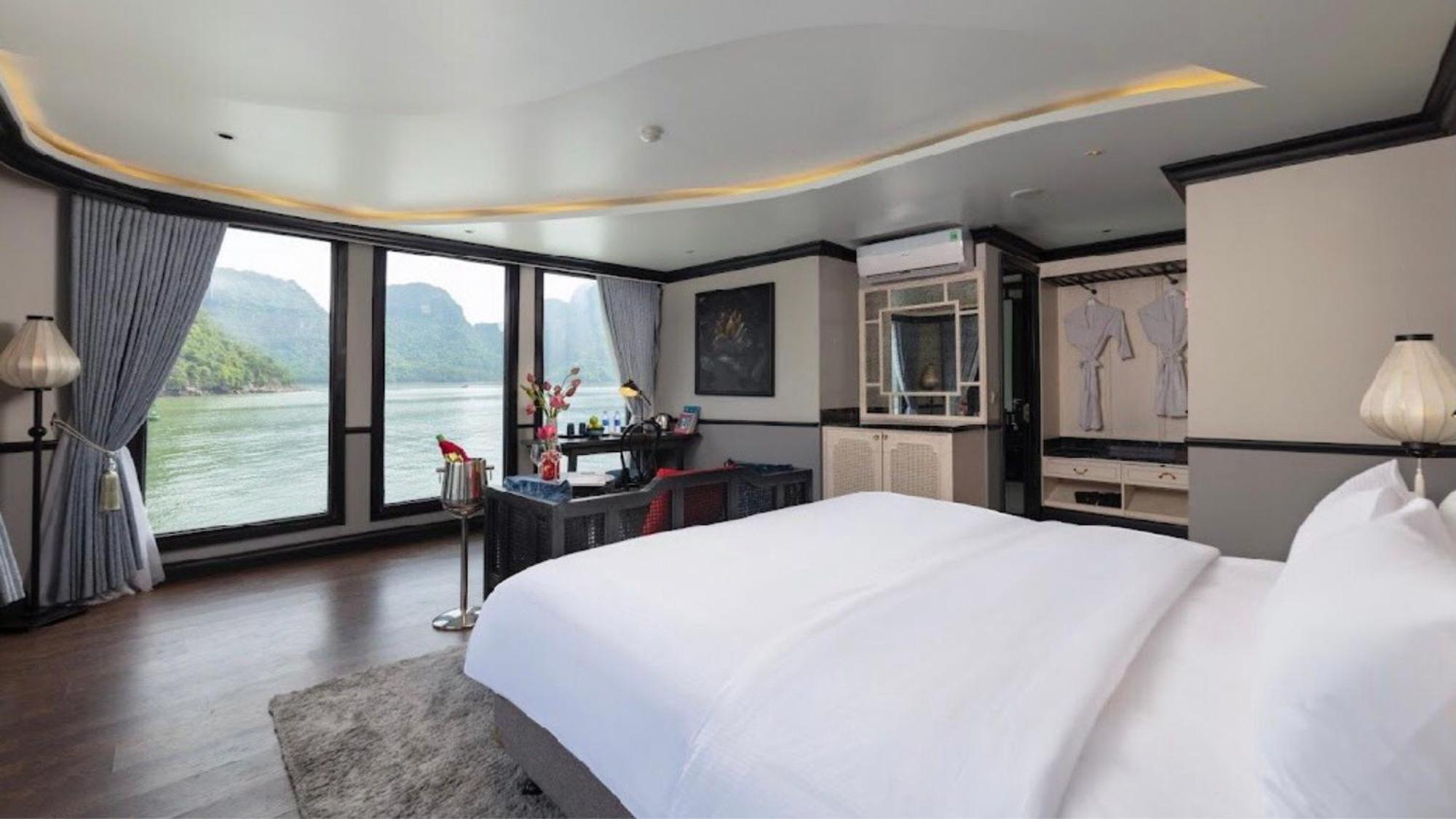 Lotus Elegance Cruise Hotel Hạ Long-öböl Kültér fotó